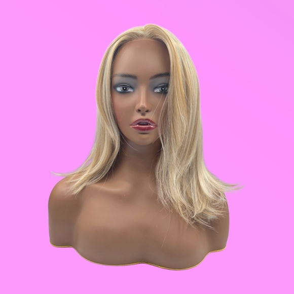 Nels Wigs Cissy Cool Blonde With Lowlights Monofilament Wig - Picture 1 of 16
